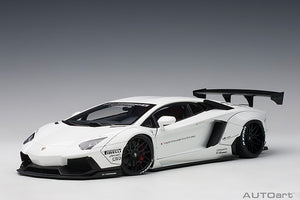 Liberty Walk Lamborghini Aventador, white 1:18