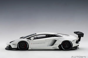 Liberty Walk Lamborghini Aventador, white 1:18