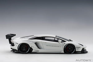 Liberty Walk Lamborghini Aventador, white 1:18