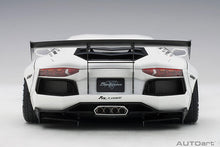 Indlæs billede til gallerivisning Liberty Walk Lamborghini Aventador, white 1:18