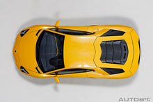 Indlæs billede til gallerivisning 2017 Lamborghini Aventador S, pearl yellow 1:18