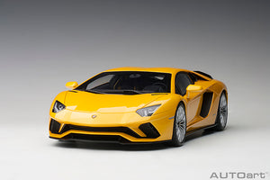 2017 Lamborghini Aventador S, pearl yellow 1:18