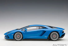 Indlæs billede til gallerivisning 2017 Lamborghini Aventador S, pearl blue 1:18