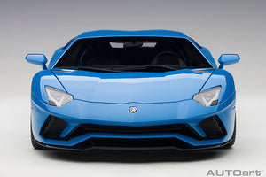 2017 Lamborghini Aventador S, pearl blue 1:18