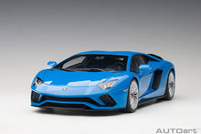 Indlæs billede til gallerivisning 2017 Lamborghini Aventador S, pearl blue 1:18