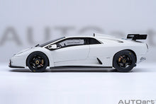 Indlæs billede til gallerivisning LAMBORGHINI DIABLO GTR 1999 WHITE 1:18