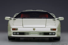 Indlæs billede til gallerivisning 1/18 Lamborghini Diablo SE30 Jota, balloon white 1:18