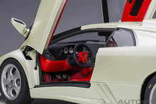 Indlæs billede til gallerivisning 1/18 Lamborghini Diablo SE30 Jota, balloon white 1:18