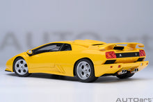Indlæs billede til gallerivisning LAMBORGHINI DIABLO SE30 JOTA 1995 SUPERFLY YELLOW 1:18