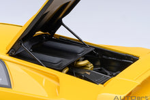 Indlæs billede til gallerivisning LAMBORGHINI DIABLO SE30 JOTA 1995 SUPERFLY YELLOW 1:18