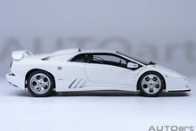 Indlæs billede til gallerivisning LAMBORGHINI DIABLO SE30 JOTA 1995 IMPACT WHITE 1:18
