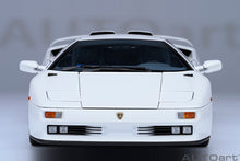Indlæs billede til gallerivisning LAMBORGHINI DIABLO SE30 JOTA 1995 IMPACT WHITE 1:18