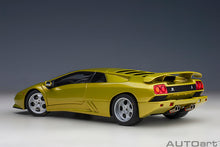 Indlæs billede til gallerivisning LAMBORGHINI DIABLO SE30 30th ANNIVERSARY EDITION 1994 YELLOW MET 1:18
