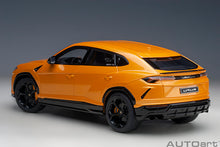 Indlæs billede til gallerivisning 1/18 Lamborghini Urus, arancio borealis 1:18