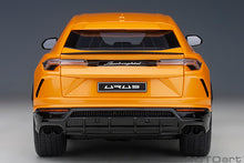 Indlæs billede til gallerivisning 1/18 Lamborghini Urus, arancio borealis 1:18