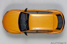 Indlæs billede til gallerivisning 1/18 Lamborghini Urus, arancio borealis 1:18