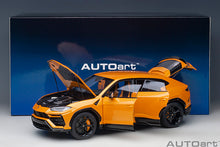 Indlæs billede til gallerivisning 1/18 Lamborghini Urus, arancio borealis 1:18