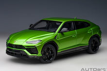 Indlæs billede til gallerivisning 1/18 Lamborghini Urus, verde selvans 1:18