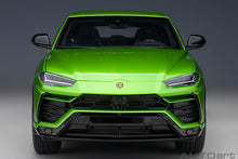 Indlæs billede til gallerivisning 1/18 Lamborghini Urus, verde selvans 1:18