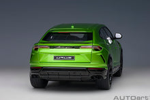 Indlæs billede til gallerivisning 1/18 Lamborghini Urus, verde selvans 1:18