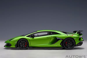 Lamborghini Aventador SVJ, verde alceo 1:18