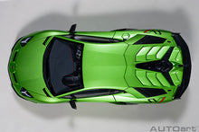 Indlæs billede til gallerivisning Lamborghini Aventador SVJ, verde alceo 1:18