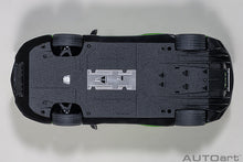 Indlæs billede til gallerivisning Lamborghini Aventador SVJ, verde alceo 1:18