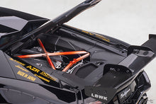 Indlæs billede til gallerivisning Liberty Walk Lamborghini Aventador, gloss black/gold accents 1:18