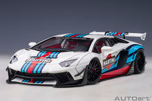 Indlæs billede til gallerivisning Liberty Walk Lamborghini Aventador *Martini*, white/red/blue 1:18