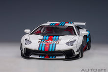 Indlæs billede til gallerivisning Liberty Walk Lamborghini Aventador *Martini*, white/red/blue 1:18