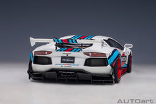 Indlæs billede til gallerivisning Liberty Walk Lamborghini Aventador *Martini*, white/red/blue 1:18