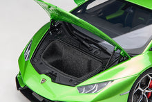 Indlæs billede til gallerivisning 1/18 Lamborghini Huracan Evo, verde selvans 1:18