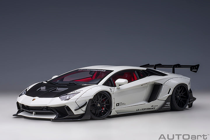 1/18 Liberty Walk Lamborghini Aventador, white 1:18