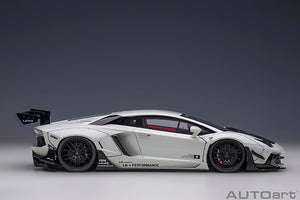 1/18 Liberty Walk Lamborghini Aventador, white 1:18