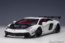 Indlæs billede til gallerivisning 1/18 Liberty Walk Lamborghini Aventador, white 1:18