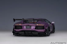 Indlæs billede til gallerivisning 1/18 Liberty Walk Lamborghini Aventador, violet 1:18