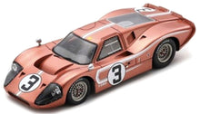 Indlæs billede til gallerivisning Ford GT40 MK IV #3 ANDRETTI/BIANCHI 24H LE MANS 1967 lyserød metallic 1:43