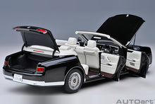 Indlæs billede til gallerivisning 1/18 Toyota Century convertible, black 1:18