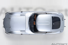 Indlæs billede til gallerivisning TOYOTA 2000GT 1967 SILVER 1:18