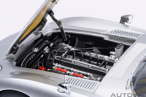 TOYOTA 2000GT 1967 SILVER 1:18