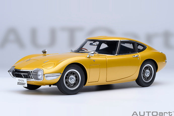 TOYOTA 2000GT 1967 GOLD 1:18