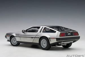 Delorean DMC-12, satin finish 1:18