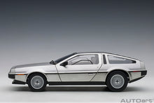 Indlæs billede til gallerivisning Delorean DMC-12, satin finish 1:18