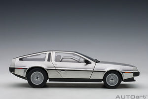 Delorean DMC-12, satin finish 1:18