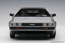 Indlæs billede til gallerivisning Delorean DMC-12, satin finish 1:18