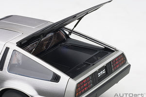 Delorean DMC-12, satin finish 1:18