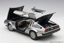 Indlæs billede til gallerivisning Delorean DMC-12, satin finish 1:18