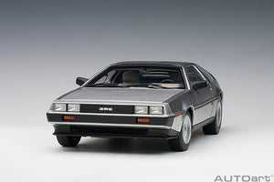 Delorean DMC-12, satin finish 1:18