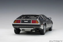 Indlæs billede til gallerivisning Delorean DMC-12, satin finish 1:18