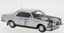 Indlæs billede til gallerivisning Mercedes Benz 280 CE #27 CARLSSON/BILLSTAM ACROPOLIS RALLY 1980 sølv/sort 1:43